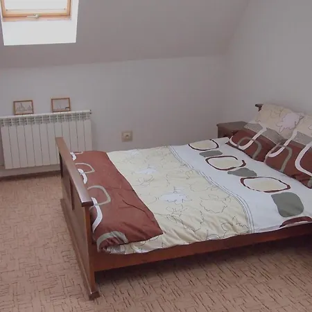 Country house Palacyk Na Skarpie Wronki (Greater Poland)
